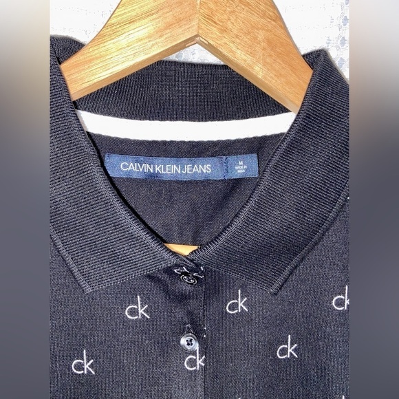 Women’s Calvin Klein Jeans all over logo black polo size medium - Picture 3 of 9